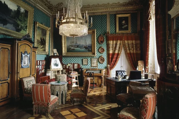 Oscar II's study at Stockholm Palace. Source: Alexis Daflos. © Kungl. Hovstaterna
