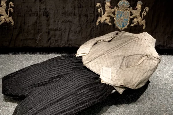 The burial clothes of Gustav II Adolf (1632). Photo: Göran Schmidt - LSH 49184 (Public domain)
