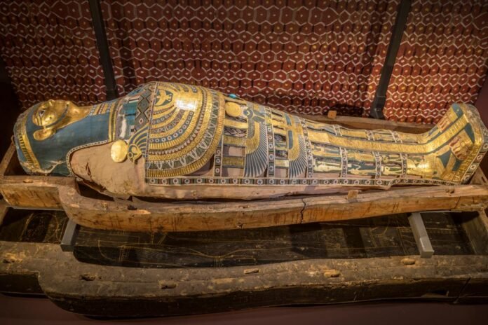 The mummy Neswaiu. Medelhavsmuseet, Stockholm. Photo: Ove Kaneberg, Världskulturmuseerna/Medelhavsmuseet. CC BY-SA 4.0