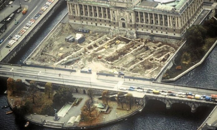 Riksgropen ("The national trench), excavation at Helgeandsholmen 1978-1980. Photo by Riksantikvarieämbetet. (CC BY-SA 4.0)