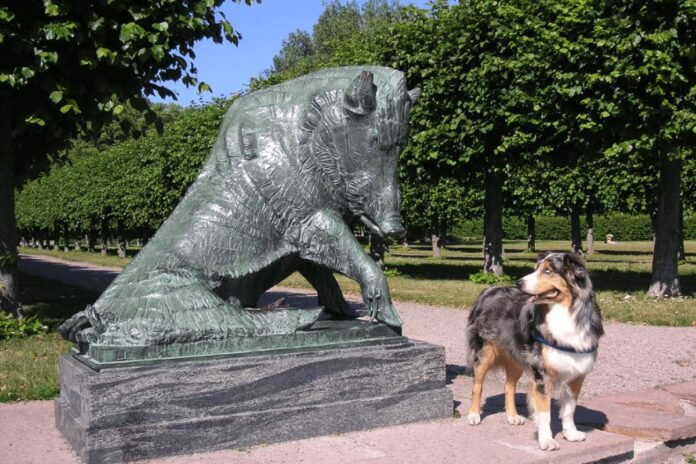 Carl Milles' wild boar at Ulriksdal Palace. Photo: Holger.Ellgaard (CC BY-SA 3.0)