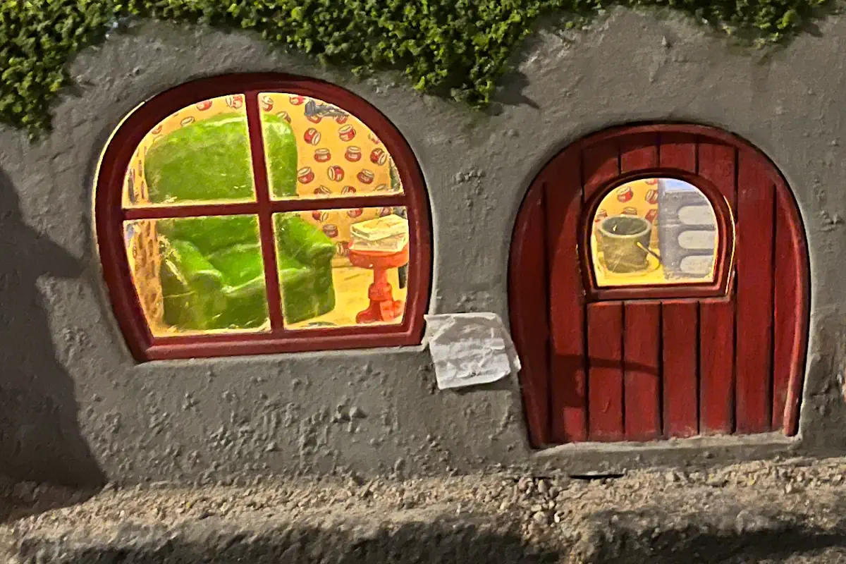 Bamse’s living room on Högbergsgatan, with a reading armchair. Photo: © S.R./StockholmMuseum.com