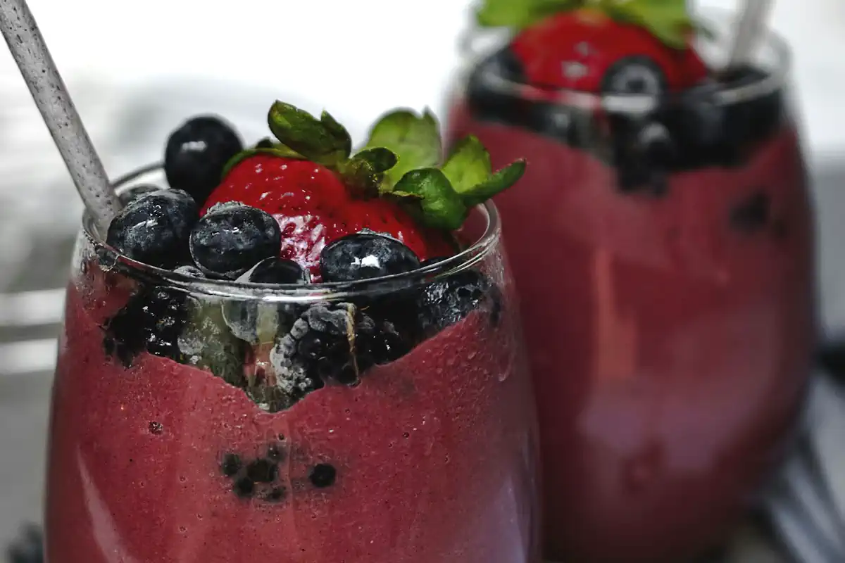 Smoothies are popular in Stockholm, often combined with ingredients like filmjölk.