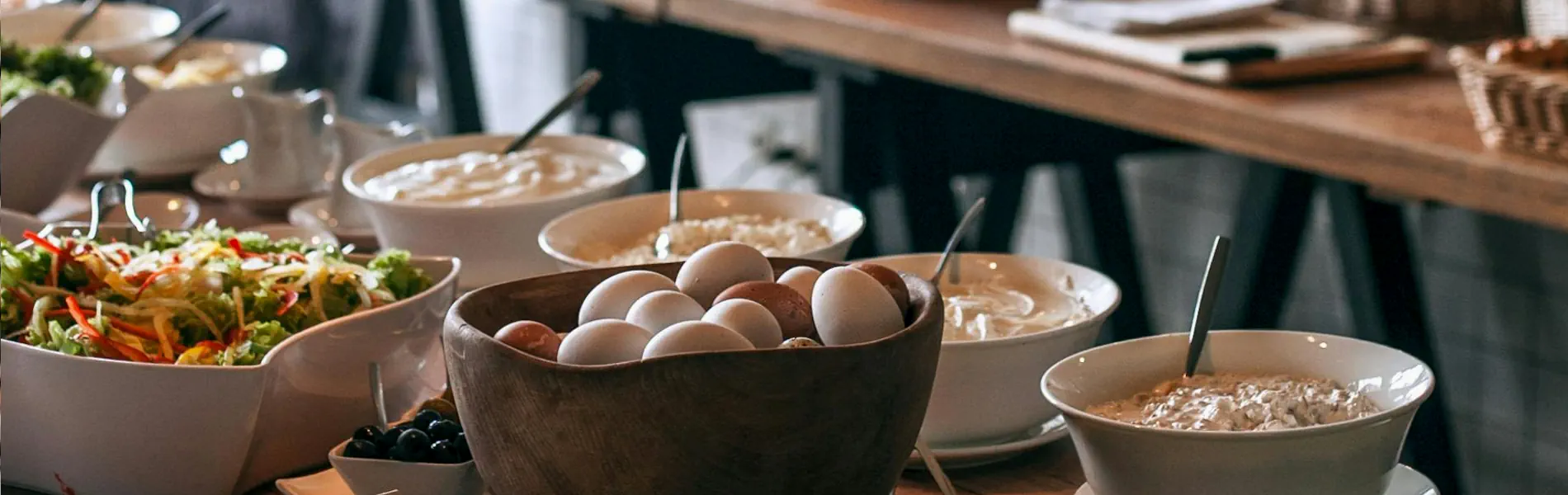 A Stockholm hotel breakfast typically offers more dishes than a traditional breakfast at home. Photo: Maria Orlova (Pexels.com)