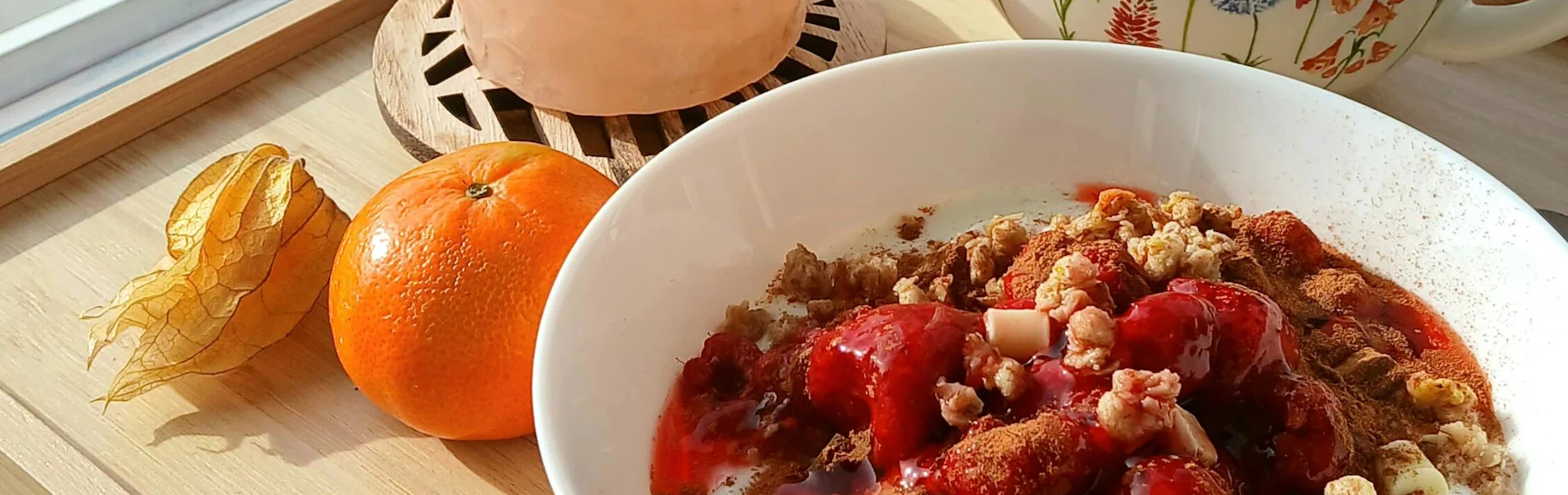 A traditional Swedish breakfast often includes filmjölk, yogurt, or milk. Photo: The_a DoTe (Pexels.com)