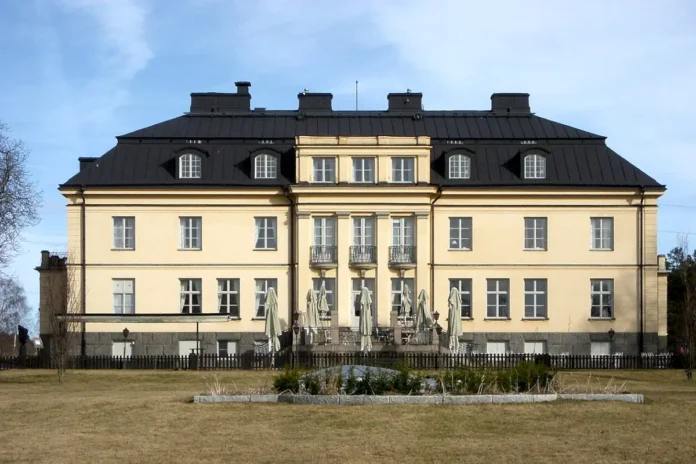 Hågelby Farm, facade facing west. Photo: Holger.Ellgaard (CC BY-SA 3.0)