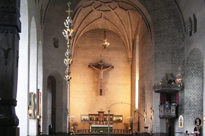 The altar in Högalid Church in Södermalm, Stockholm. Photo: Håkan Svensson Xauxa (CC BY 3.0)