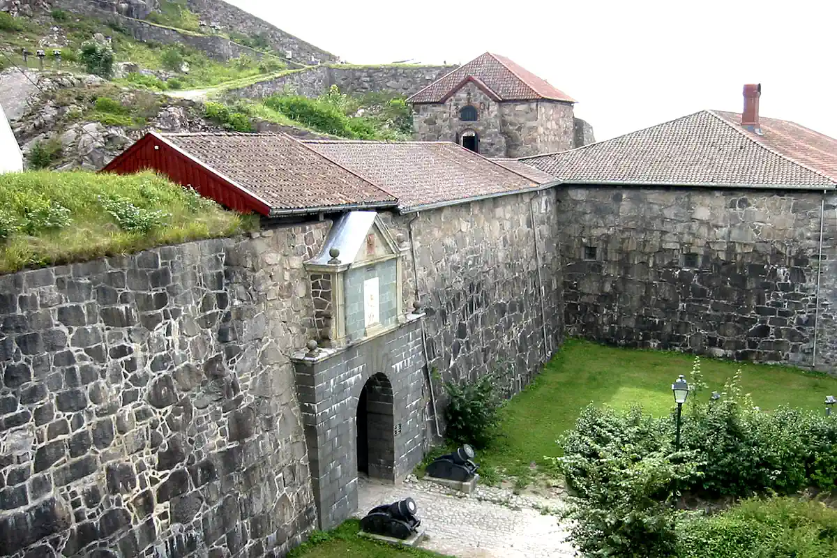 Fredriksten Fortress in Halden, Norway, where Karl XII was shot and killed. Photo: Kjetil Bjørnsrud (CC BY 2.5)