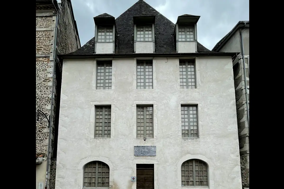 The house in Pau where Jean Baptiste Bernadotte — later King Karl XIV Johan — was born. Photo: Quodlicet (CC BY-SA 4.0)