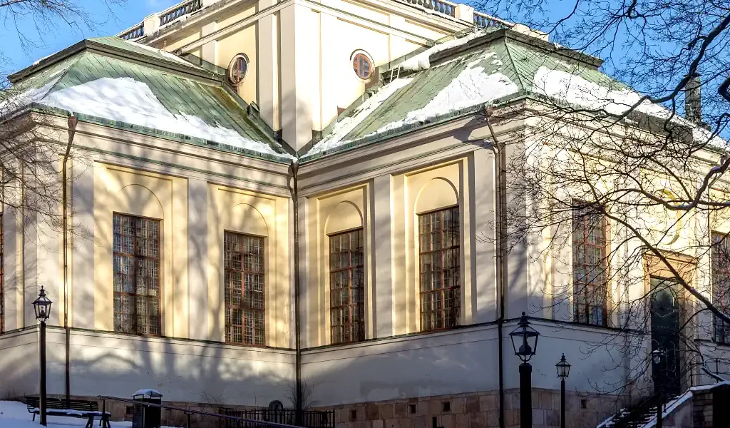 View of Kungsholm Church (Ulrika Eleonora) from Hantverkargatan. Photo: Arild Vågen (CC BY-SA 4.0)