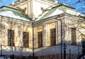 View of Kungsholm Church (Ulrika Eleonora) from Hantverkargatan. Photo: Arild Vågen (CC BY-SA 4.0)