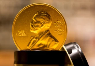 The chocolate medal traditionally served at the Nobel Banquet. © Nobel Prize Outreach. Photo: Alexander Mahmoud