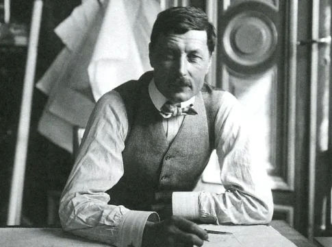 Ragnar Östberg in his office on Hantverkargatan during the construction of the City Hall, in 1915. Photo: Public Domain