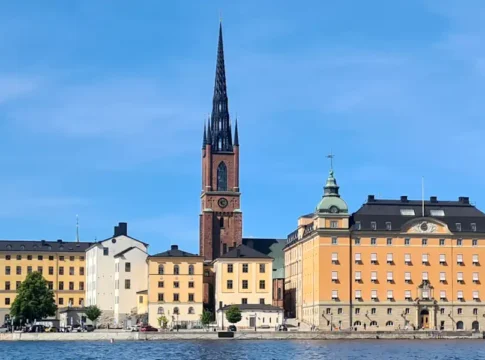 Riddarholmen Church seen from the south from Söder Mälarstrand. Photo: IngimarE (CC BY-SA 4.0)