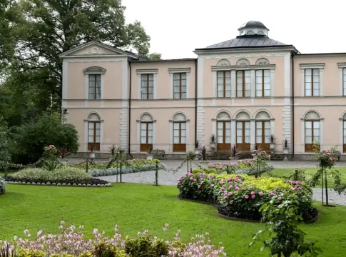 Rosendal Palace: A Neoclassical Royal Retreat in Djurgården