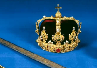 Erik XIV's royal regalia, which are exhibited at the Royal Treasury in the palace in Stockholm. Photo: Alexis Daflos © Kungl. Hovstaterna