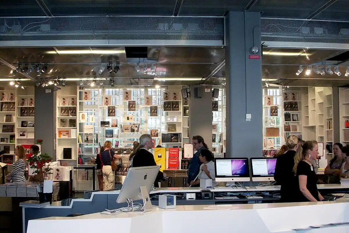The entrance hall at Fotografiska in Stockholm. Photo: Holger.Ellgaard (CC BY-SA 3.0)