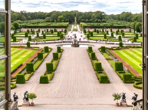 View over the baroque garden of Drottningholm Palace. Photo: Martin Kraft (CC BY-SA 4.0)