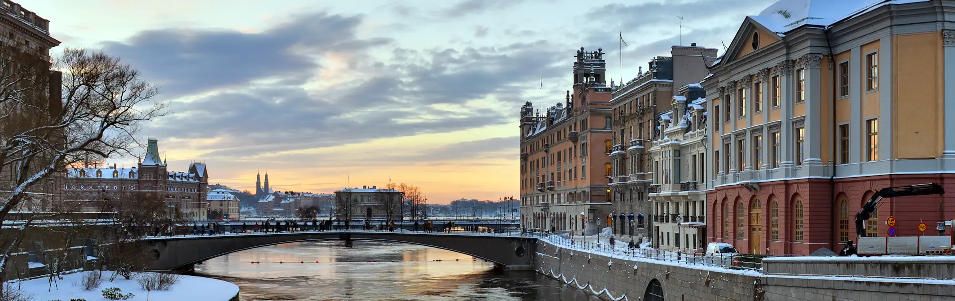Norrström in central Stockholm, view toward Lake Mälaren. Photo: Arild Vågen (CC BY-SA 3.0)