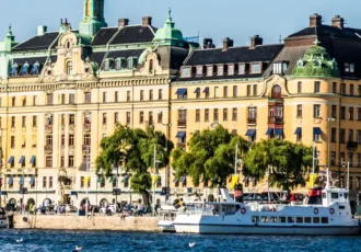 View towards Strandvägen in Stockholm, from the Djurgården side. Photo: Michelle Maria (CC BY 3.0)