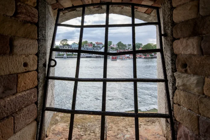 View towards Vaxholm from Vaxholm Fortress. Photo: Martin Kraft (CC BY-SA 4.0)