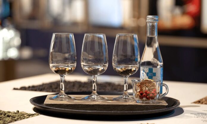 Tasting tray with gin at the Spirits Museum in Stockholm. Photo: Johan Eldrot/Spritmuseum